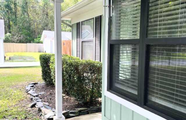 317 Lakeview Drive, Mariners Landing, Kingsland- Camden County , Georgia