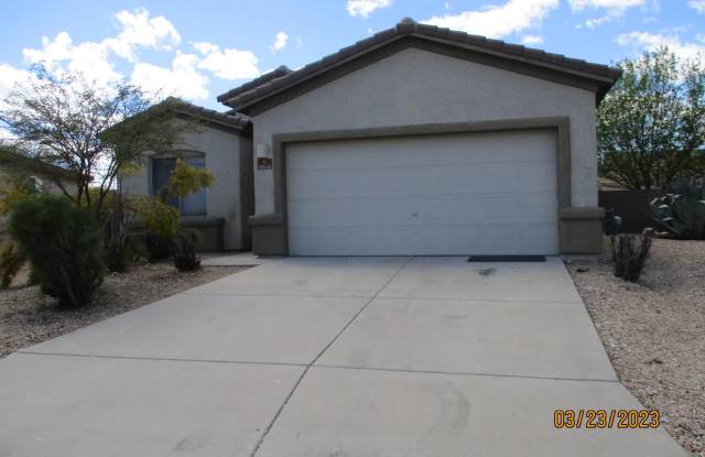 10640 S Lucius Drive - 10640 South Lucius Drive, Vail, AZ 85641