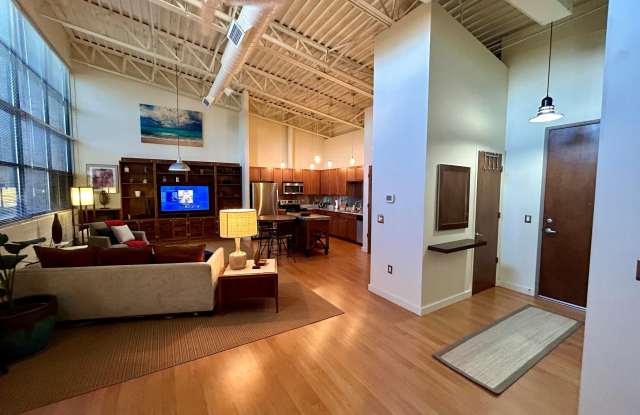 Photo of 1503 Central Avenue NW