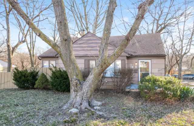 3357 South Sterling Avenue