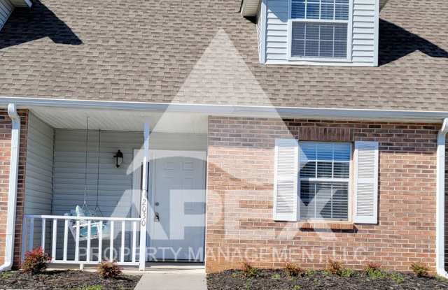 WEST KNOX - Spacious 2Bd/2Ba Condo in Silverbrook!