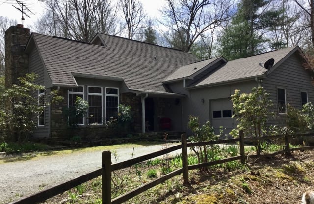 487 Riverwood Drive - 487 Riverwood Drive, Henderson County, NC 28790