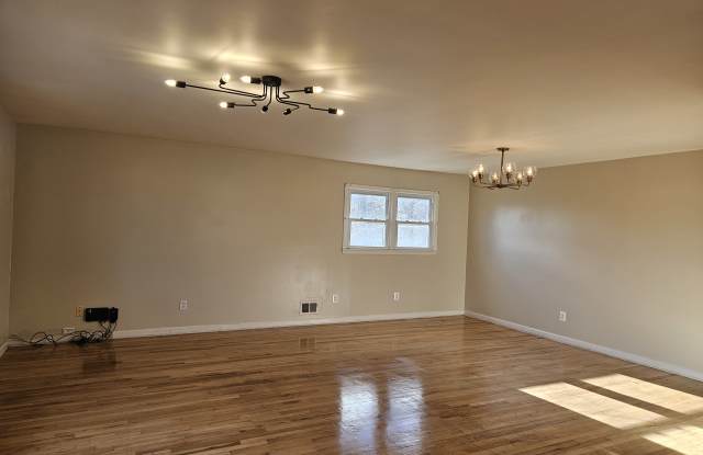 Photo of 329 Boyden Avenue