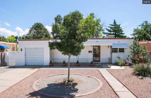 COMING SOON APPLY NOW!! 2 Bedroom 1 Bath Home with large backyard aprox 1068 sq ft