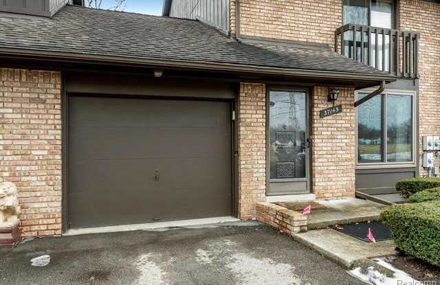 37145 CLUBHOUSE Drive