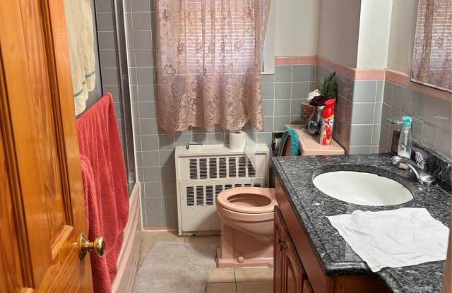 22-37 128 street unit: 1