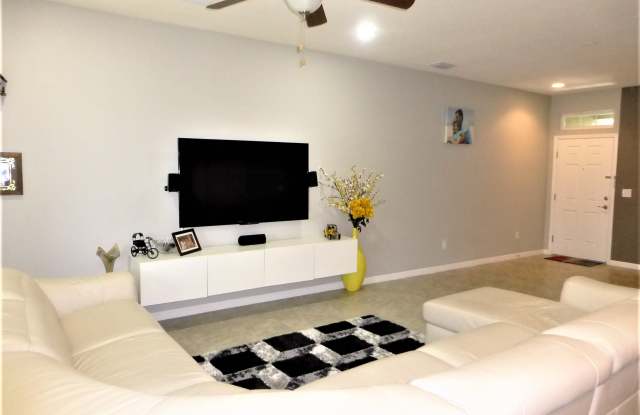 10454 Whittington Ct