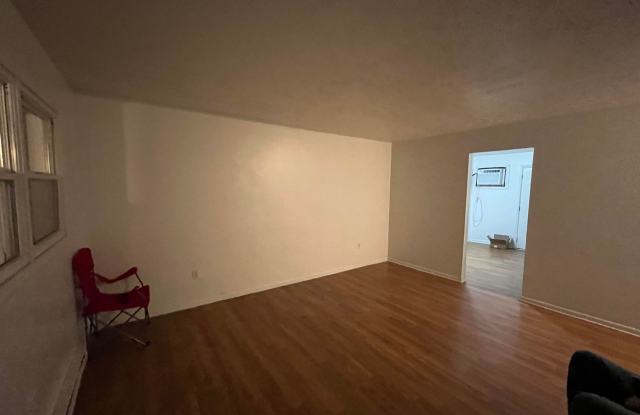 Photo of 635 Graham Dr-LW