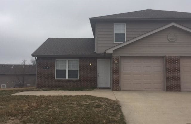 113 ELK DR - 113 Elk Drive, Columbia, MO 65202