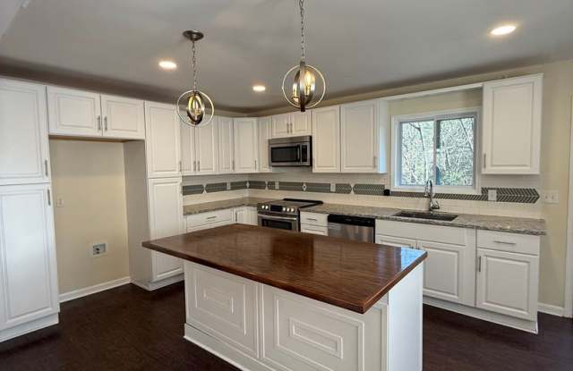 4 Bedroom home in Ringgold