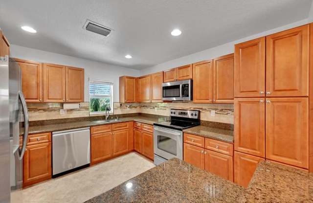 453 NE 1ST Street, Pompano Beach, FL 33060 - 6201