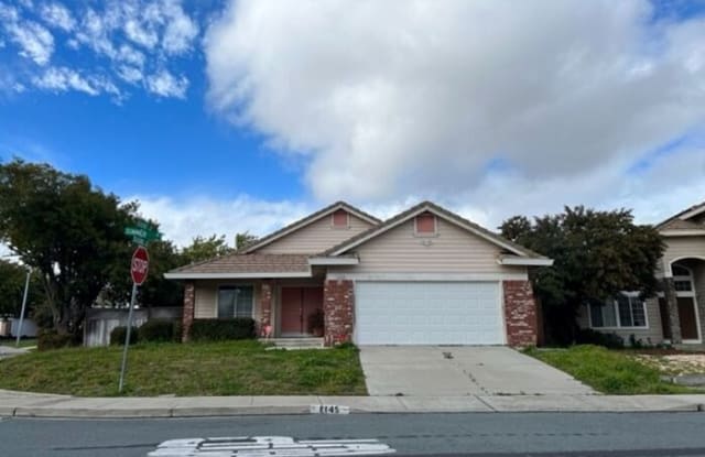 1145 Summer Way - 1145 Summer Way, Pittsburg, CA 94565