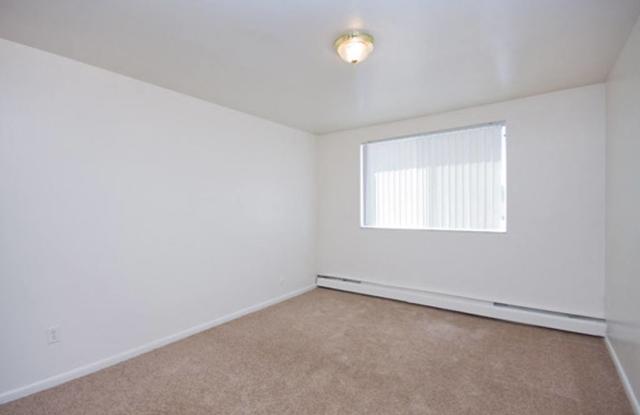 Bristol Square Apartments