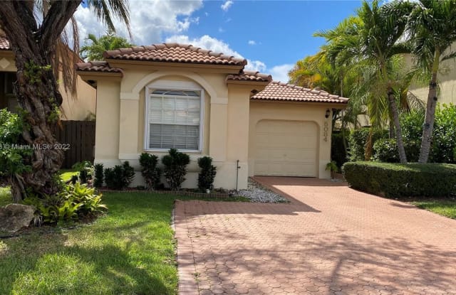 5084 NW 112th Ct - 5084 NW 112th Ct, Doral, FL 33178