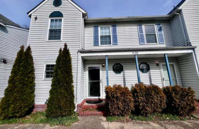 Nicely Updated 3 Bedroom Duplex