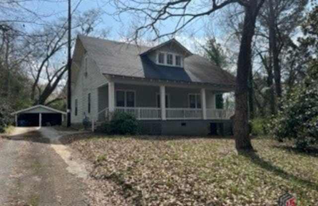 1055 Macon Highway