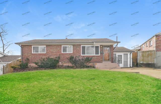 Photo of 520 West Ripa Avenue