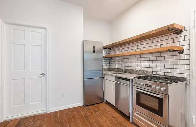 547 W 49th St Apt 12