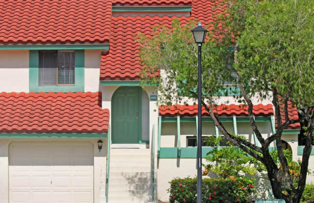 Photo of 23 Lexington Lane W