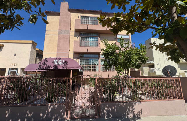 Photo of 1466 S Bedford St