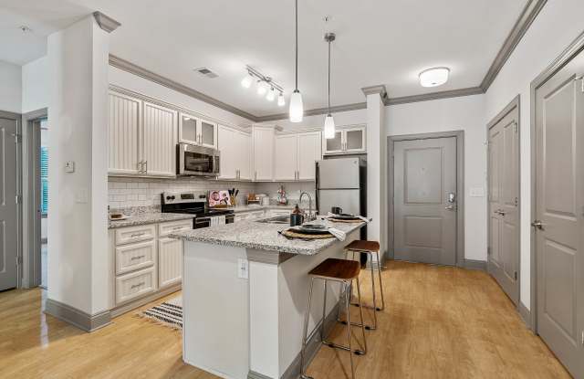 Photo of Hawthorne at Weaverville