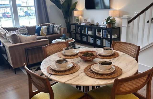 2504 W PENINSULA Drive unit: A