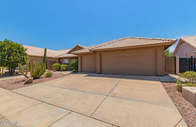 4325 E MONTGOMERY Road