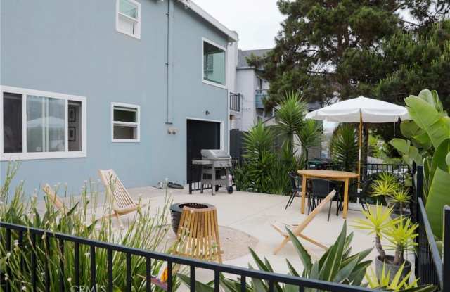 Photo of 160 Avenida Florencia