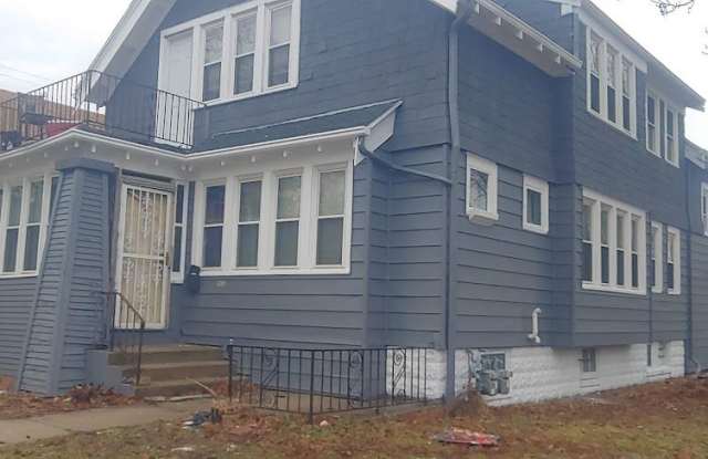 1902 West Nash Street