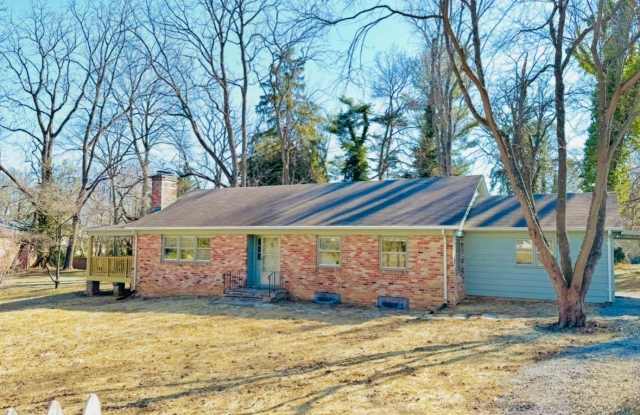 216 South Buckmarsh Street