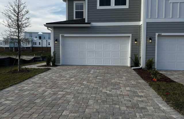 315 BRANDON LKS Drive