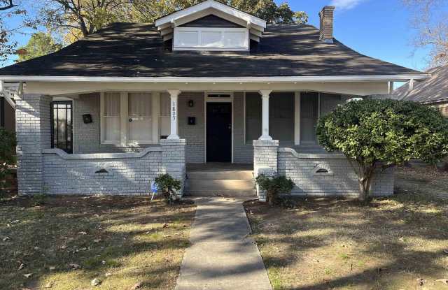 Photo of 1805 Maple B