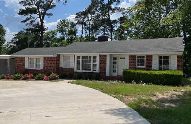 307 S George Wallace Dr