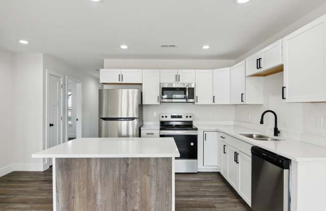 5010 Aspen Spring Way - 1