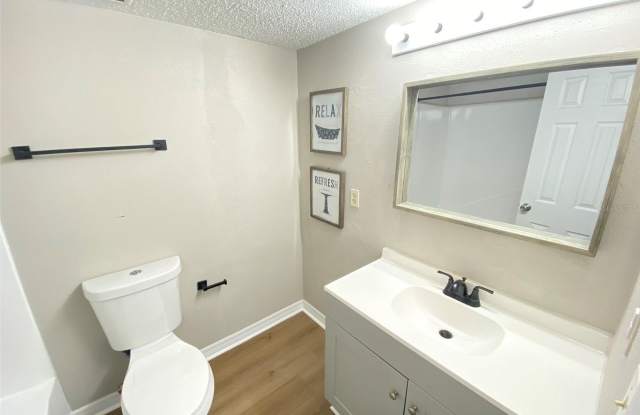 121 OYSTER BAY CIRCLE