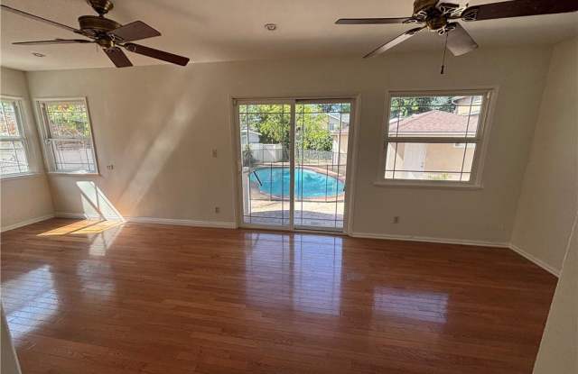 21327 De La Osa Street