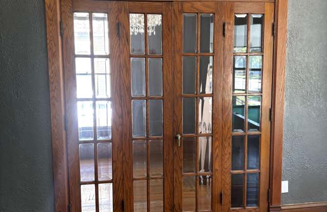 708 South Park Street