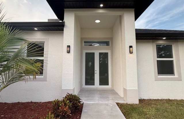 Photo of 2807 40th ST W