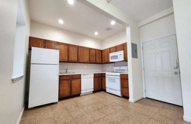 Photo of 364 Huntington Avenue