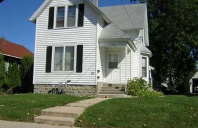 814 Mckinley St