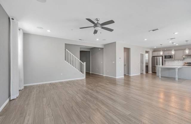 3057 Garden Farms AVE