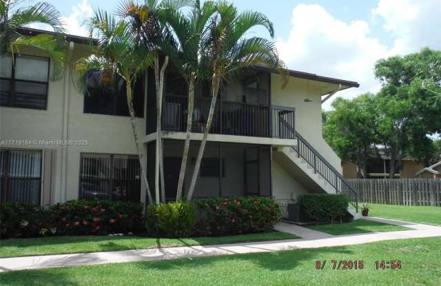 10015 Winding Lake Rd