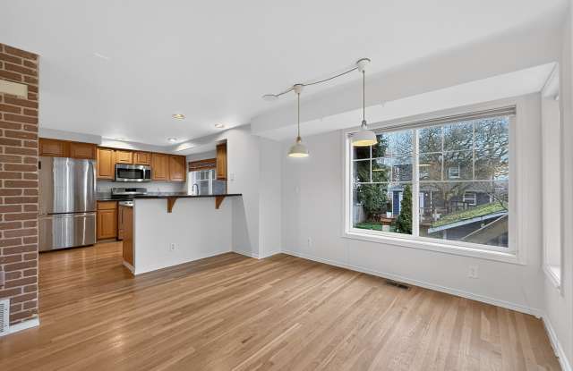 4418 Corliss Avenue North#Apt D