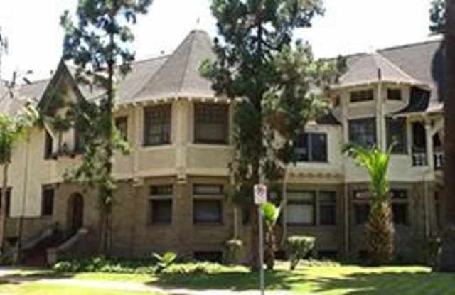 34 Saint James Park