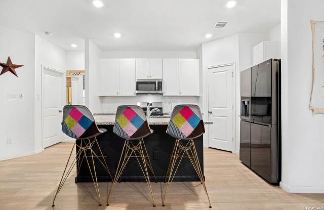 Photo of 2918 SHORE LARK