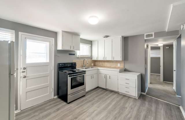 5542-5554 S. Grant St.