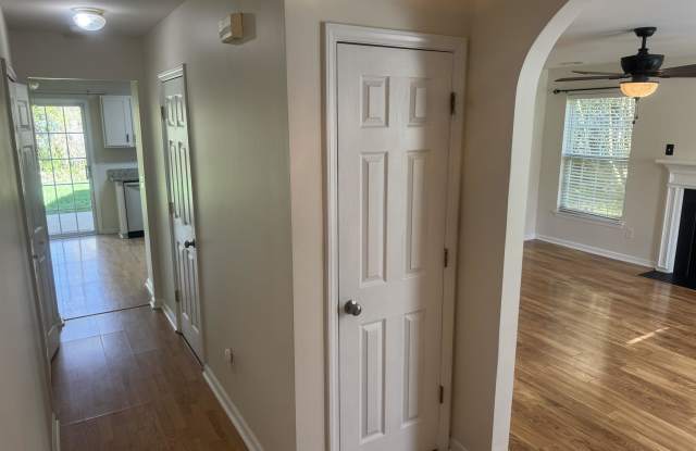 1410 Juniper Hills Lane