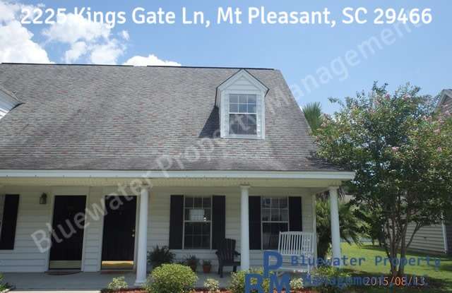 2225 Kings Gate Ln