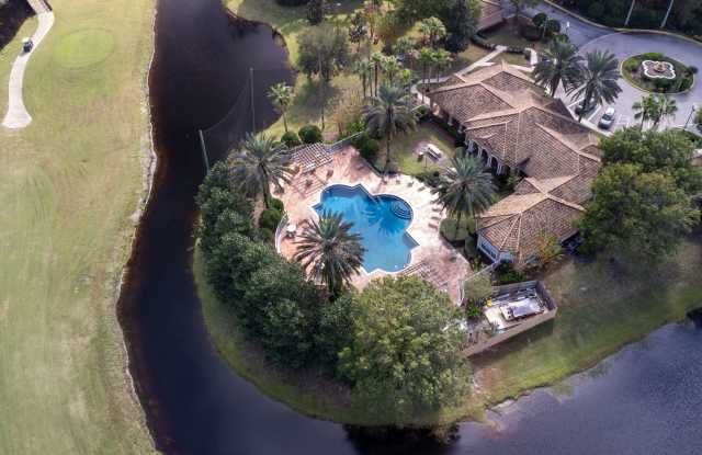 3/2 Apartment with Garage