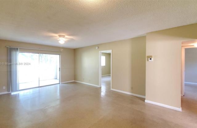 1050 Country Club Dr